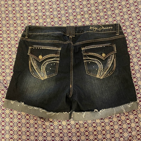 Jean Shorts - Picture 2 of 3